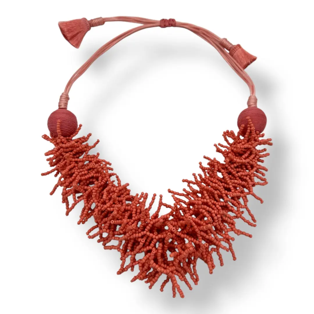 Featured image for “Collana Corallo con effetto rametti”