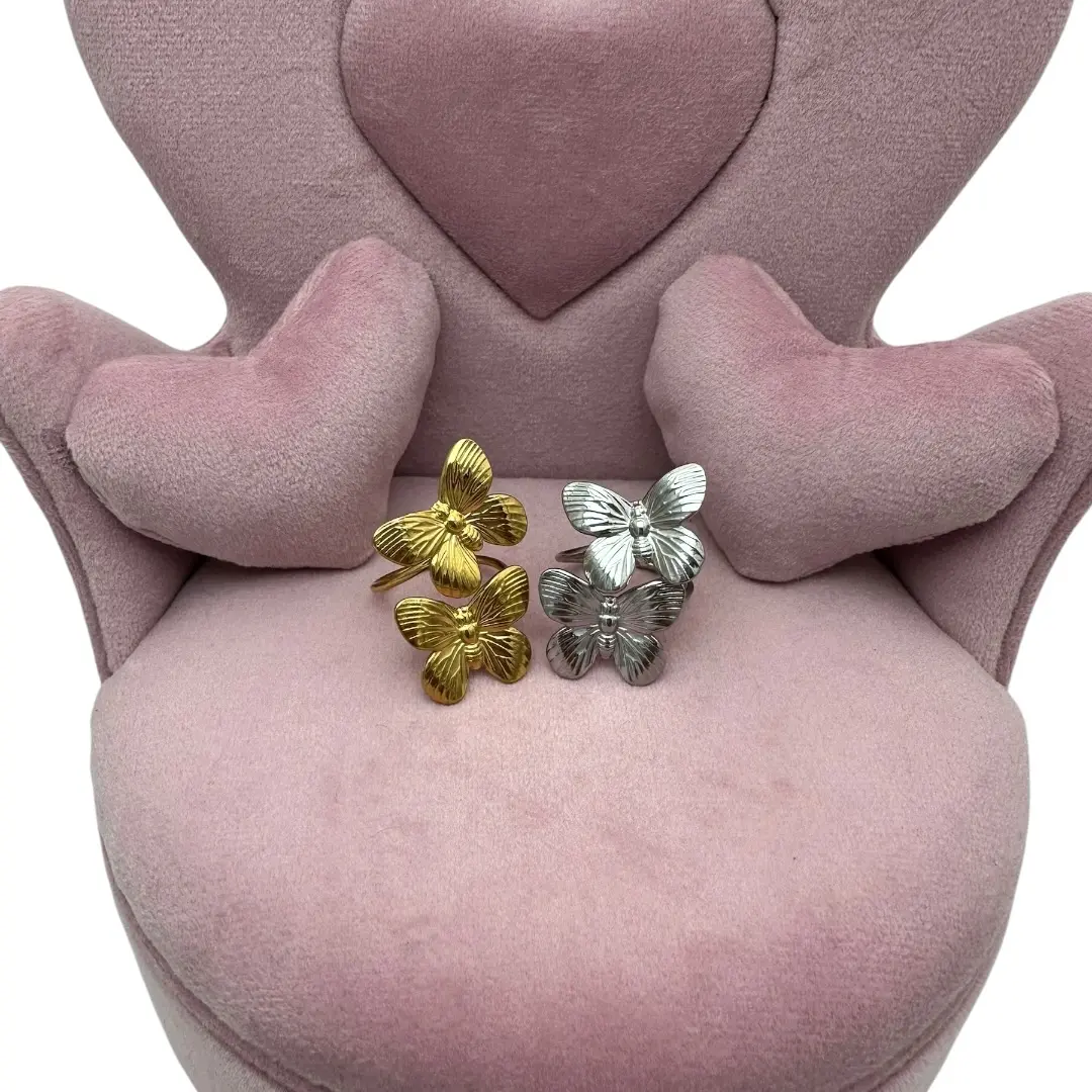Featured image for “Anello Regolabile con doppia farfalla”